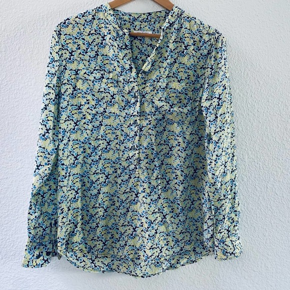 Equipment Tops - Equipment Ava silk floral blouse size small